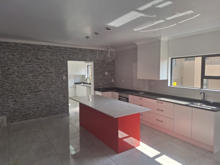 3 Bedroom Property for Sale in Wilkoppies North West